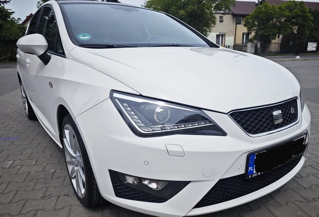 Seat Ibiza cena 42200 przebieg: 103800, rok produkcji 2017 z Radom małe 466